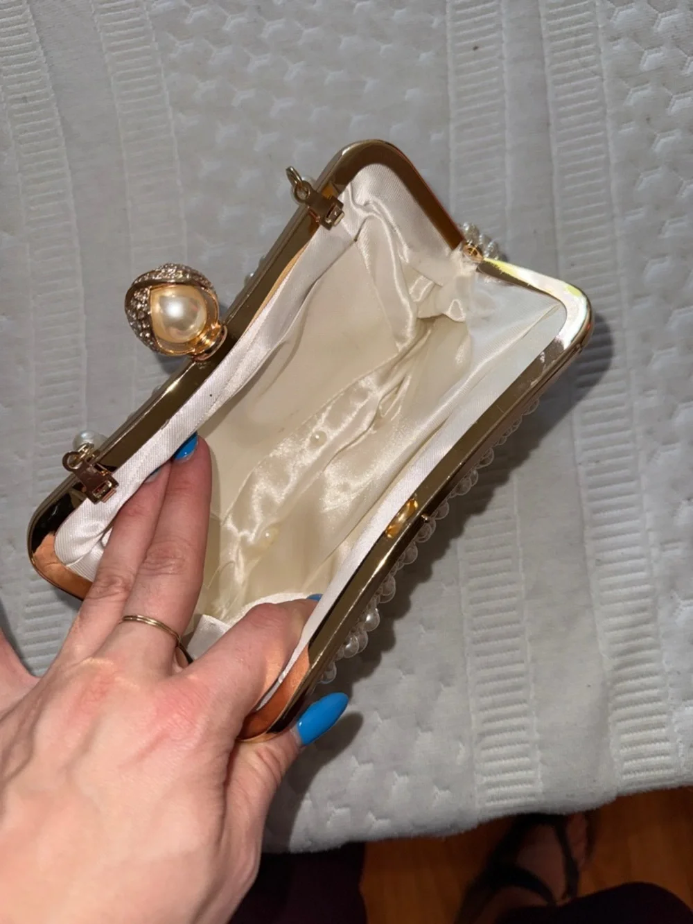 Pearl-Embellished Cream Evening Clutch - Elegant Pearl Handle